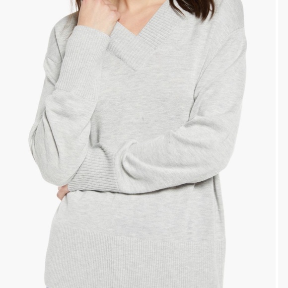 Treasure & Bond V-Neck Sweater. Beige Oatmeal Light Heather. Size S - Picture 1 of 8